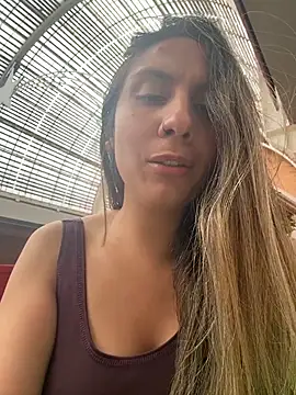 sarah_honey__ live sex cam