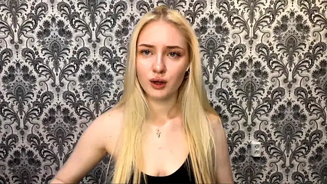 PhebeHals live sex cam