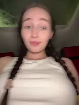 SnappyHappy live sex cam