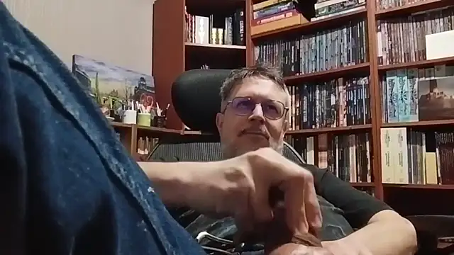 Mandra_is_a_whore's Stripchat show and profile