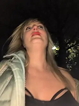 Sexybiene969 live sex cam