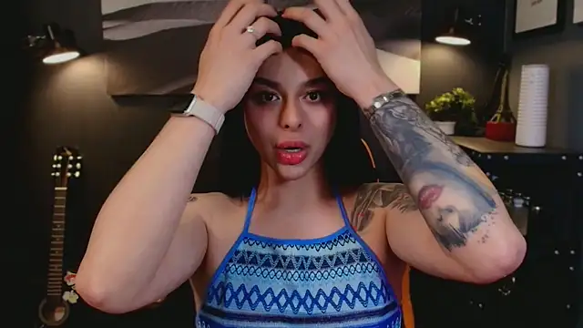 callmeLUNA live sex cam