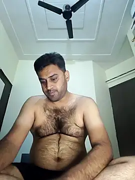 ITZ_GURU live sex cam
