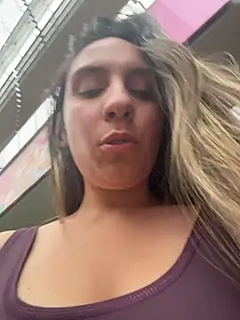 sarah_honey__ live sex cam