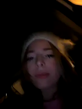 LoraaDoll live sex cam