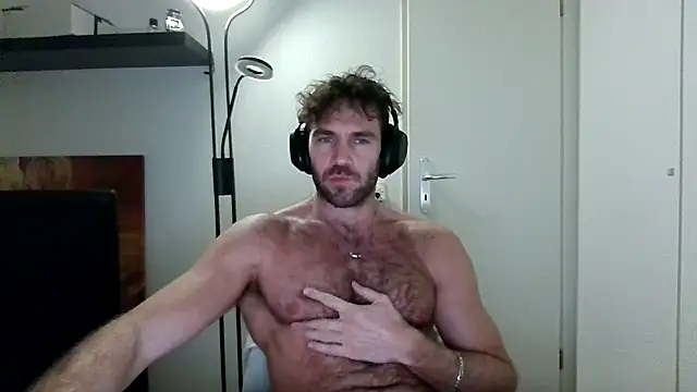 alpha-hunk live sex cam