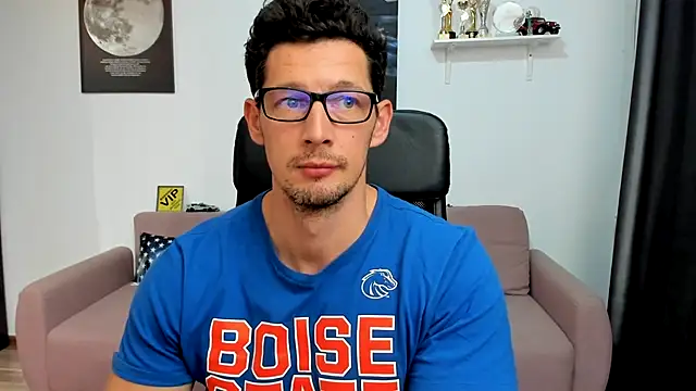 BrutusK08 live sex cam