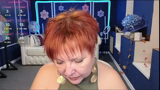 Kira_Kenett live sex cam