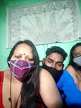 LoveOnStream live sex cam