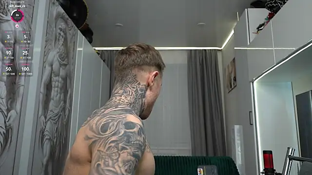 NickHOWLEN live sex cam