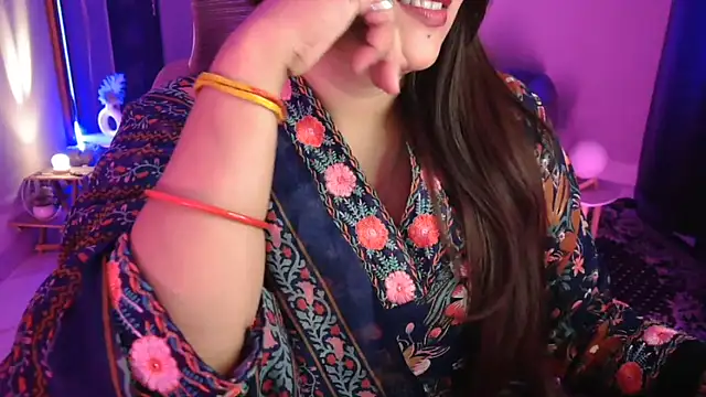 Mitikaa live sex cam