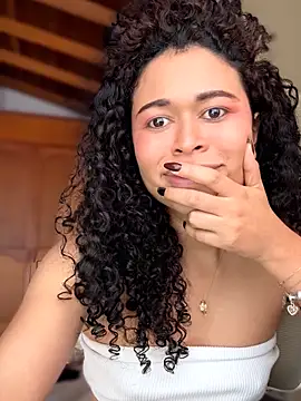 GabriSaenz live sex cam