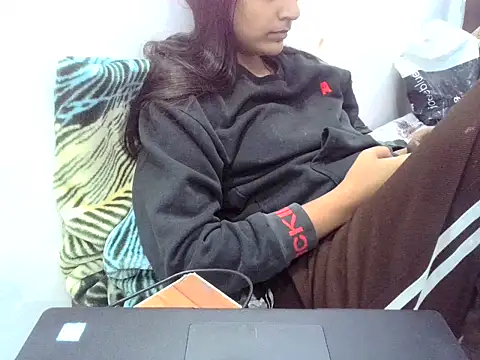 DOLL_CUTY live sex cam