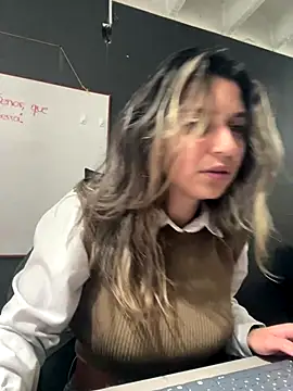 Isabella_Varella live sex cam