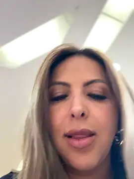 _Abril-Office1 live sex cam