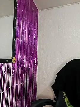 SweetAlmaa live sex cam