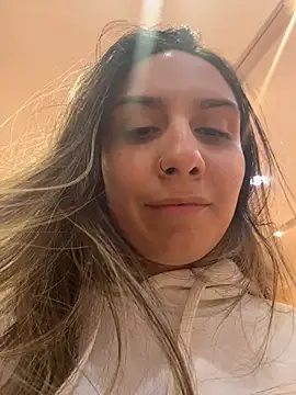 sarah_honey__ live sex cam