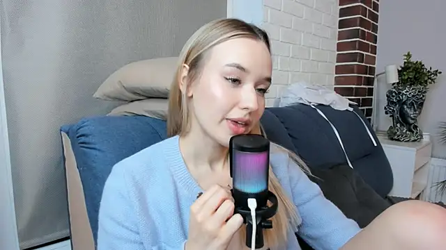 KristleKirst live sex cam