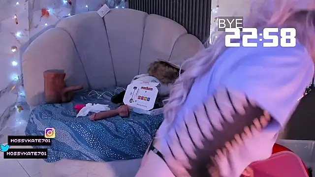 Katemoss70 live sex cam