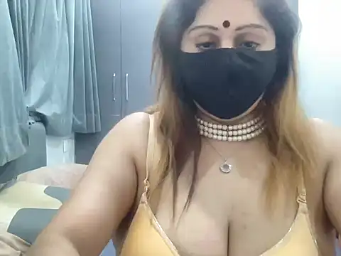 sassypooja live sex cam
