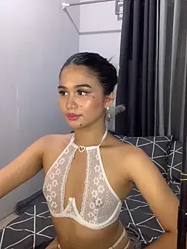 AngelHille live sex cam