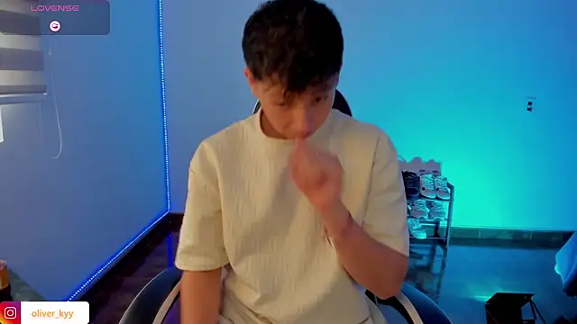 oliver_kyy live sex cam