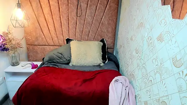 Issa_Milf__ live sex cam