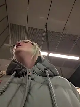 Sexybiene969 live sex cam