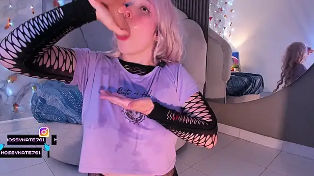 Katemoss70 live sex cam