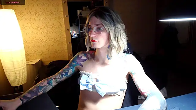 Julia_dolls live sex cam