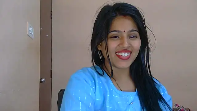 Cute-Simmi69 live sex cam