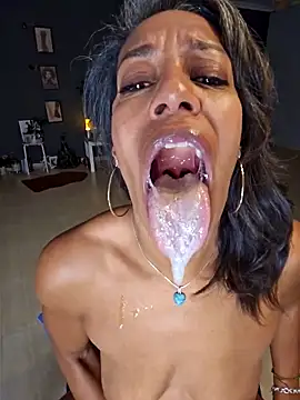 Goldenlace live sex cam