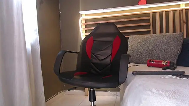 PaulEvens live sex cam