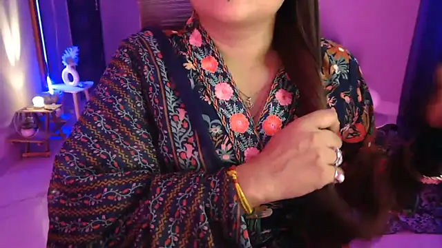 Mitikaa live sex cam