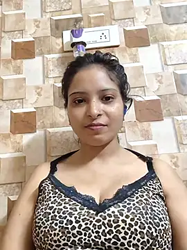 QUEEN-ADITI live sex cam