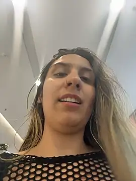 sarah_honey__ live sex cam