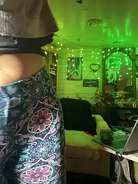 TrenaAnne live sex cam