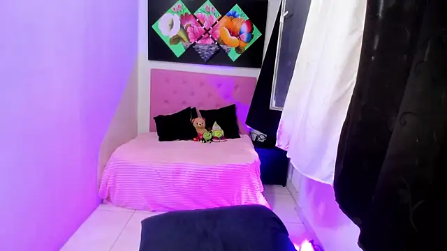 issa_kitty live sex cam