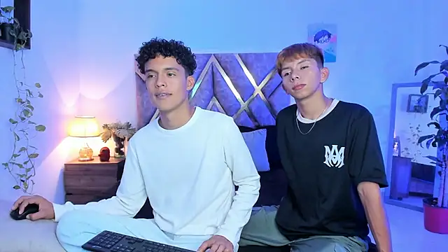 nickolas_moon live sex cam