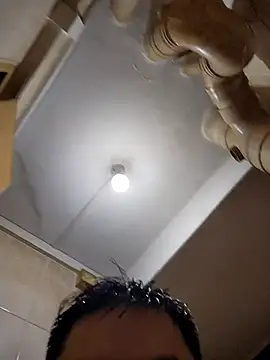 Valerious180 live sex cam