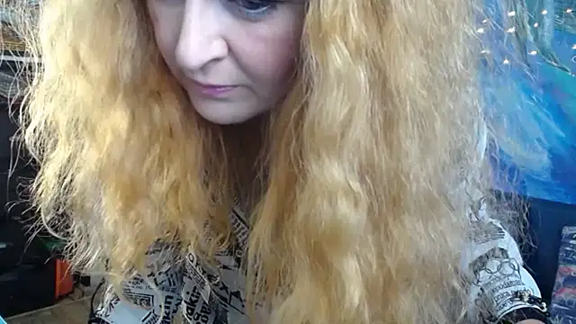 Helen1974 live sex cam