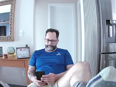 lorenzoDaddy live sex cam