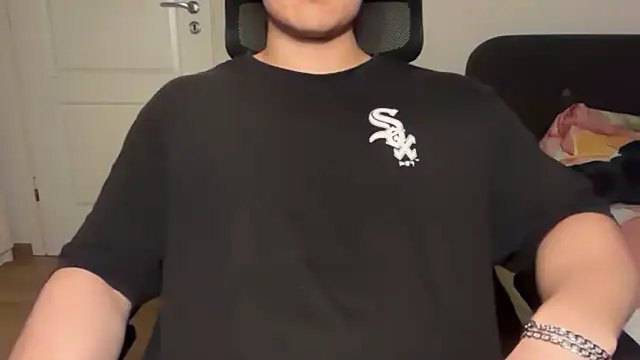 jungcock3210 live sex cam