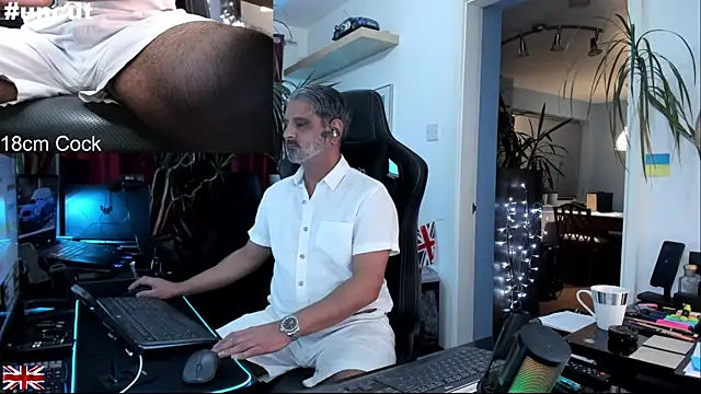 OnlineBossUK live sex cam