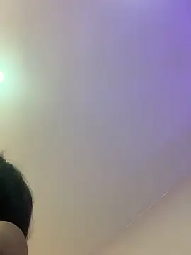 Larabrooks live sex cam