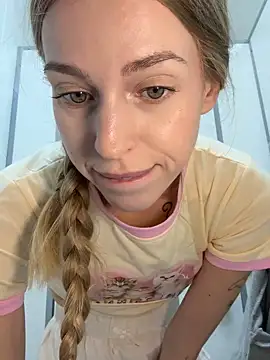 kira_mia live sex cam