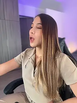 SophieRaily_ live sex cam