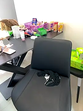 Selenaaaaa- live sex cam