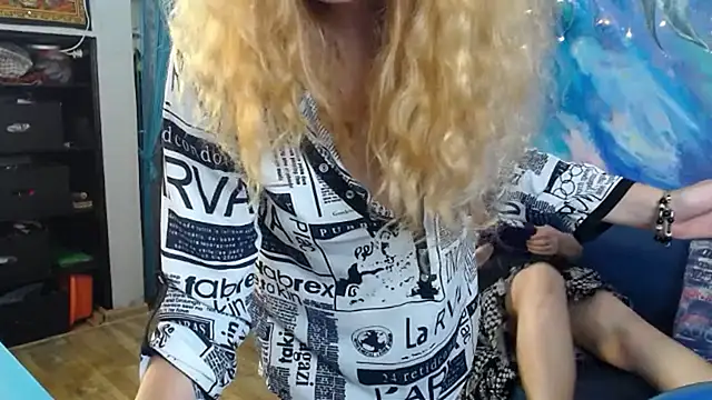 Helen1974 live sex cam