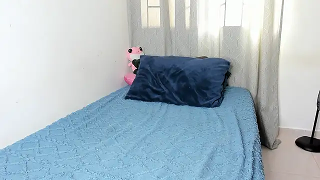 Nya_brown live sex cam